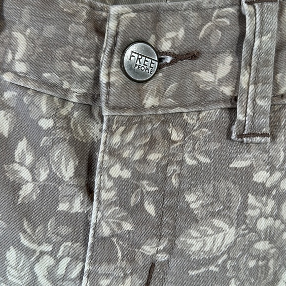 Free people tan floral jeans size 26 boho - Picture 2 of 5